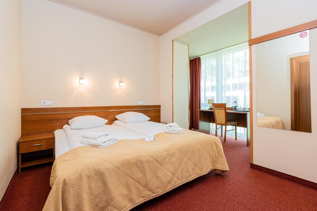 Zuvedra Hotell Palanga Eksteriør bilde